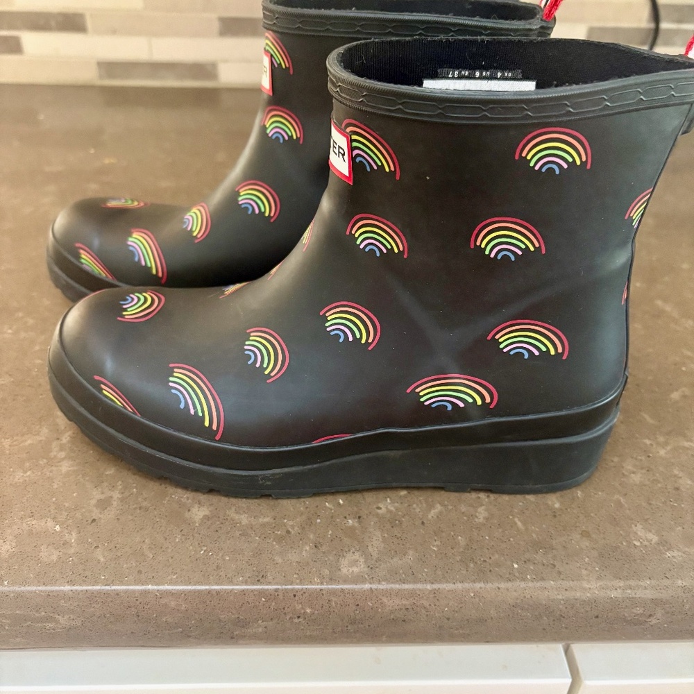 Hunter Play Short Black Mini Rainbow Waterproof  Rubber Ran Boots Womens Size 6